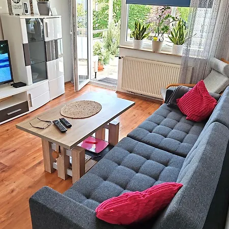 Frankfurt - Niederrad 2-zimmer 47m2 Renoviert Mit Balkon 3 Personen * Frankfurt am Main